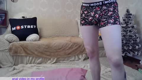 _pretty_fox_ online show from January 4, 8:28 am