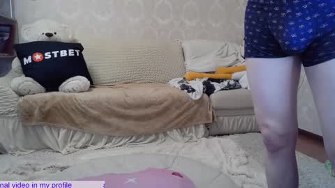 _pretty_fox_ online show from January 9, 9:58 am