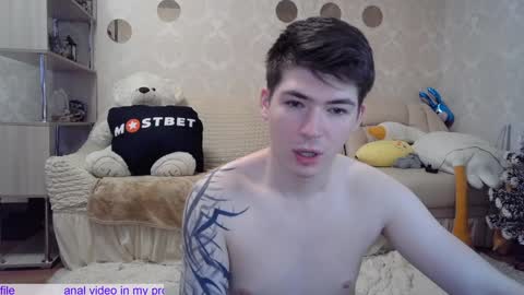 _pretty_fox_ online show from December 22, 5:11 am