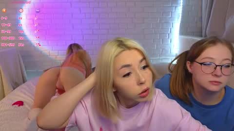 Merlizz Eva Jane Mila Nicole  left to right  online show from November 4, 2:07 pm