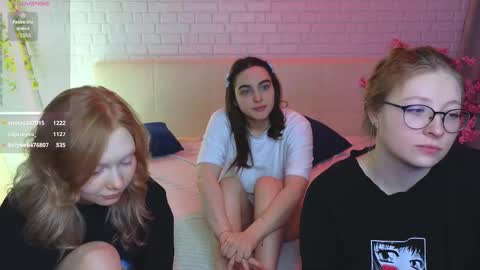Snapshot of _ramune_ chatting on February 17, 11:44 am Merlizz Eva Jane Mila Nicole  left to right  online show from February 17, 11:44 am