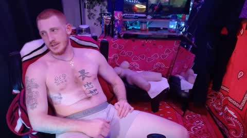 Snapshot of _redxxx chatting on February 17, 8:16 pm REDxxx online show from February 17, 8:16 pm
