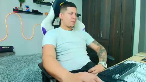 Roberto online show from February 12, 12:33 pm