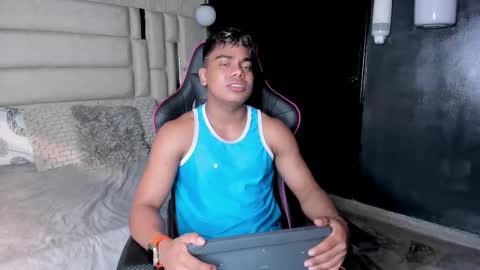 _sammy_ice online show from March 8, 3:06 am