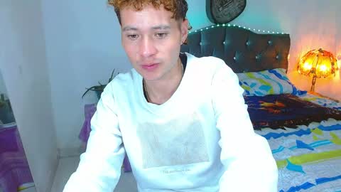 santi online show from April 2, 10:06 pm