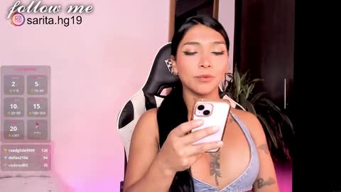 Snapshot of _sara_hernandez chatting on February 21, 2:16 pm Sara intagram online show from February 21, 2:16 pm