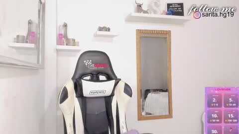 Snapshot of _sara_hernandez chatting on October 21, 10:31 am Sara intagram online show from October 21, 10:31 am