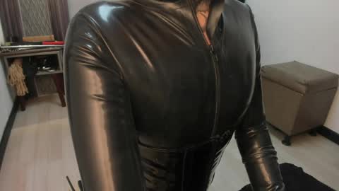 Selene online show from April 12, 7:45 am