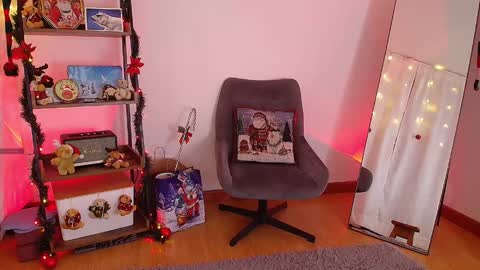 Laura online show from December 26, 2:33 am