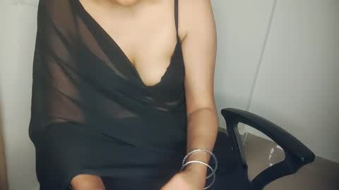 _shalini_0 online show from October 15, 4:30 pm