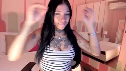 Sharlot online show from November 22, 2:59 pm