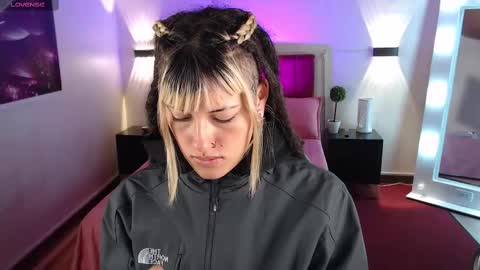 _sharlotte777 online show from March 10, 12:49 pm