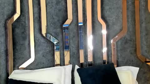 _silvia_vega_ online show from October 9, 6:30 am