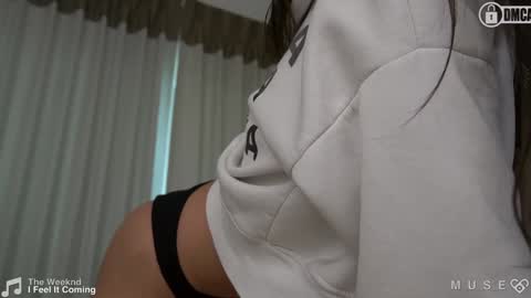 Marinette online show from December 21, 1:58 am