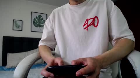 _skyleer_ online show from September 18, 8:35 pm