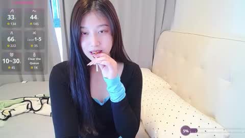 winni online show from November 10, 6:27 am