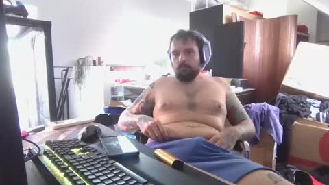 _smiley_bear27 online show from December 14, 12:17 am