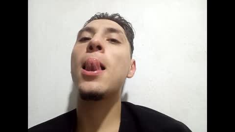 Snapshot of _spider_dick_ chatting on February 3, 3:42 am Alejandro Pinzon online show from February 3, 3:42 am