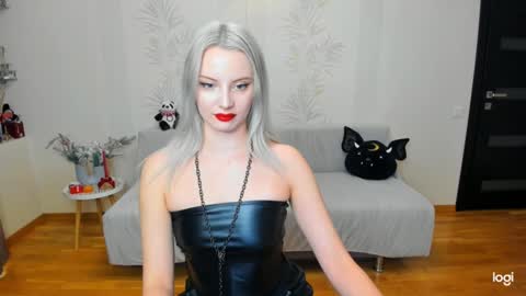 Marie online show from January 24, 1:03 pm