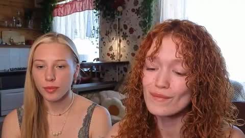 _sweetsky_ online show from March 19, 8:42 am