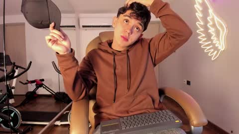 _taylorblack online show from April 11, 11:25 am