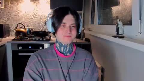 _torfin_ online show from February 23, 10:12 pm