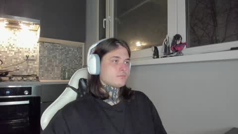 _torfin_ online show from March 12, 4:46 pm