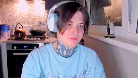 _torfin_ online show from February 27, 11:30 pm