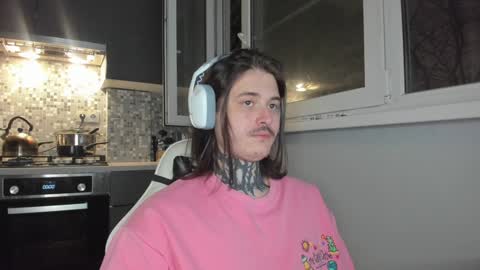 _torfin_ online show from December 22, 6:26 pm