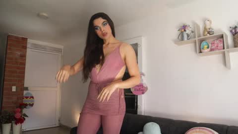 Anastasia Vahos online show from March 31, 7:14 pm