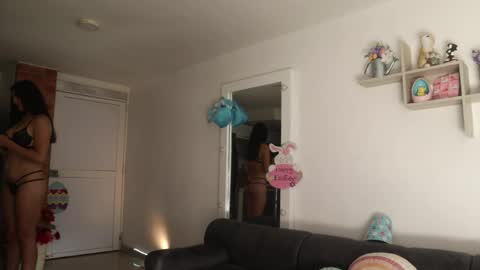 Anastasia Vahos online show from April 17, 9:50 pm