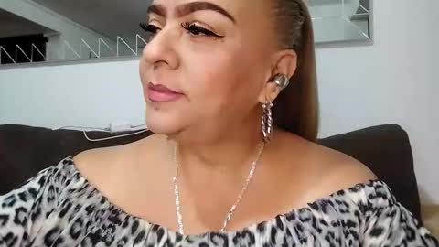 Valerie online show from November 27, 12:40 am