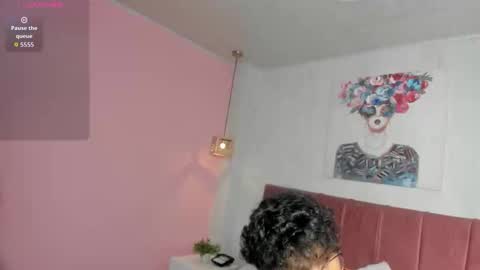 Snapshot of _vanie chatting on October 18, 2:05 am _vanie online show from October 18, 2:05 am