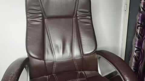 _vanshika_0 online show from October 27, 4:07 pm