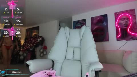 stephany online show from December 19, 10:05 pm