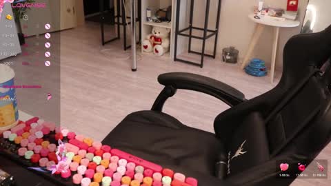 Alis online show from November 17, 9:45 am