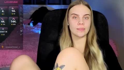 Snapshot of _wednesday_addams_ chatting on October 22, 12:40 pm Vera online show from October 22, 12:40 pm