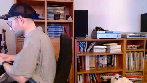 _whoisthatguy_ online show from February 20, 4:09 pm