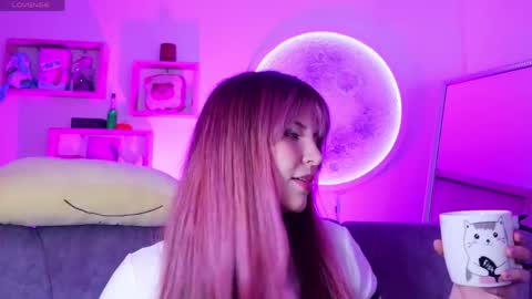 _yourcherrybomb online show from May 2, 5:13 am