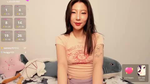 Mia online show from March 27, 3:23 am