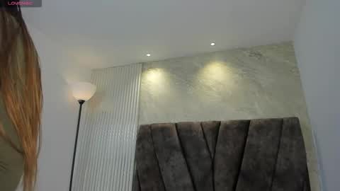 zoe online show from January 16, 12:25 pm