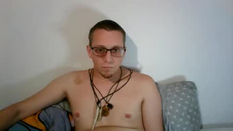 A Bored Dragon online show from November 14, 11:28 pm