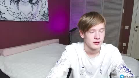 Kris Michael online show from September 23, 8:15 pm