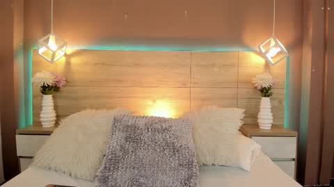 Luni  online show from November 18, 1:25 pm