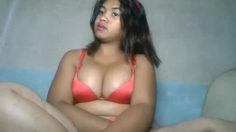 aariciah online show from April 10, 9:25 am