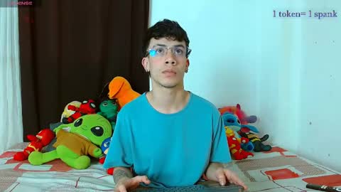 aaron online show from December 18, 2:40 am