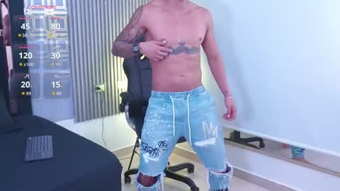 Aaron  online show from June 2, 4:36 am