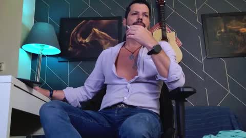 Aaron online show from February 17, 5:06 am