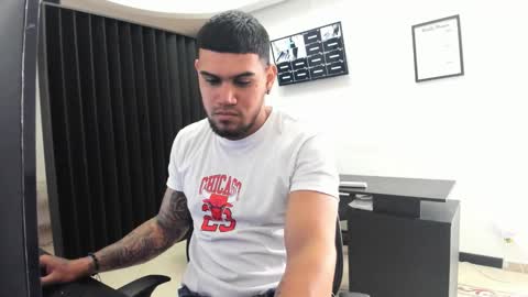 ig aaron hunter123 online show from March 24, 5:08 pm