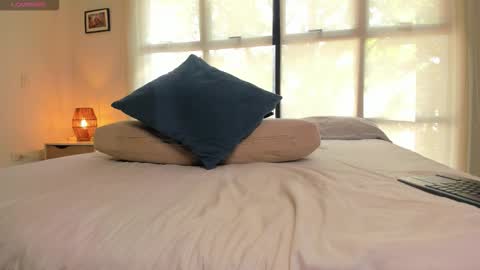 Aaron online show from February 28, 8:35 pm